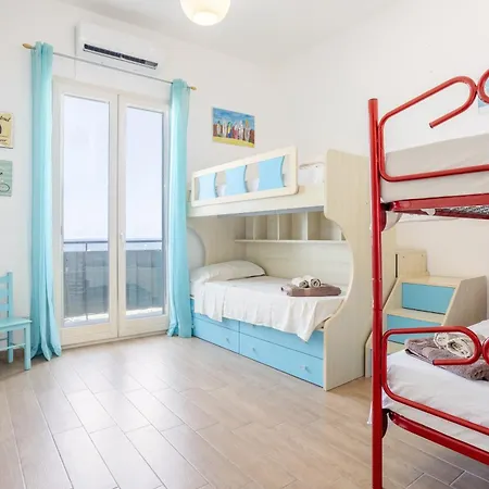 Finestra Sul Mare Holiday home *